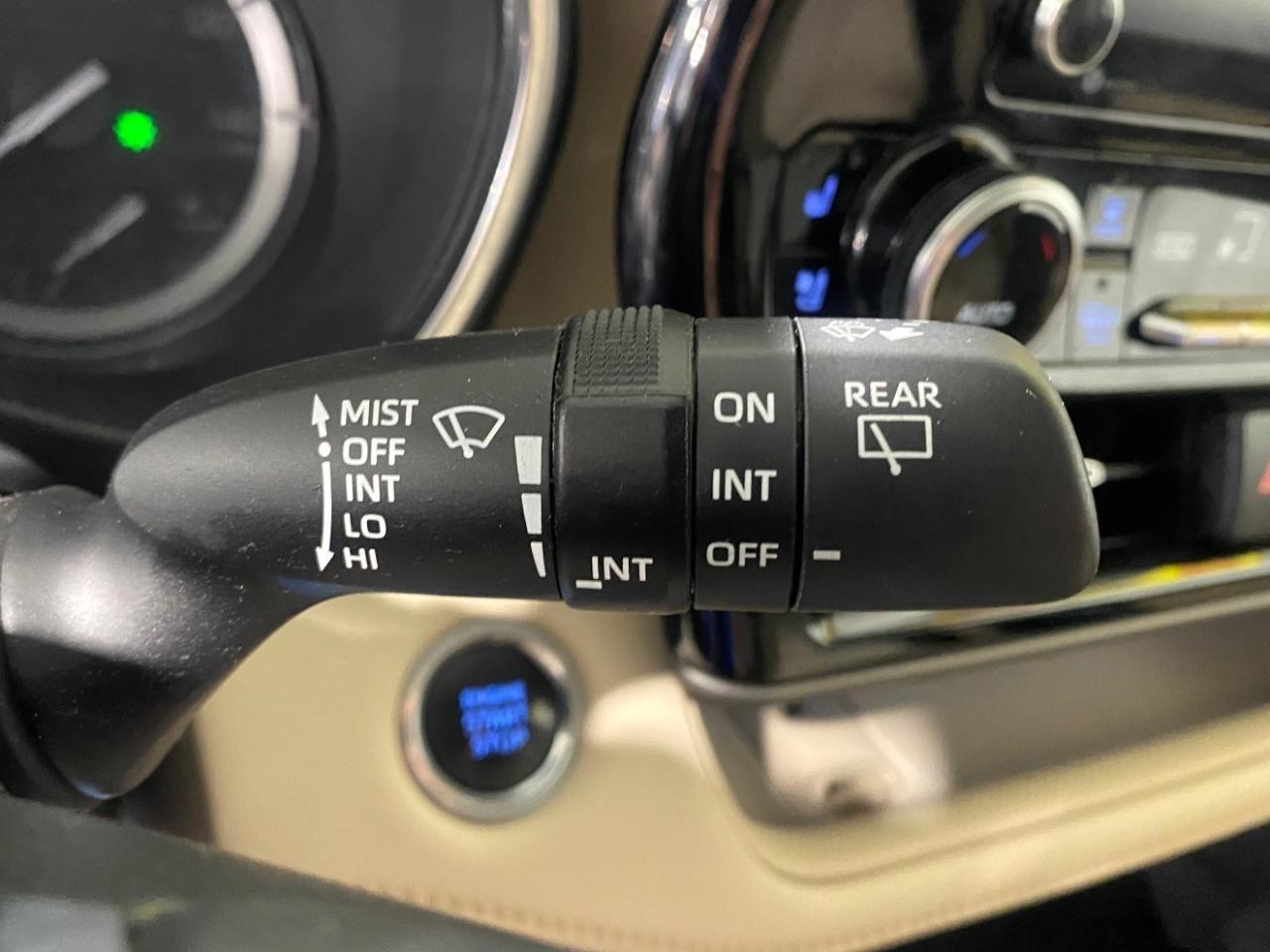 Toyota Highlander Limited AWD V6 2021