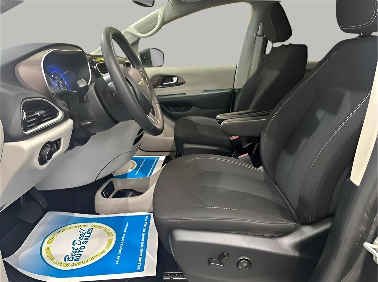 Chrysler Voyager LX 2023