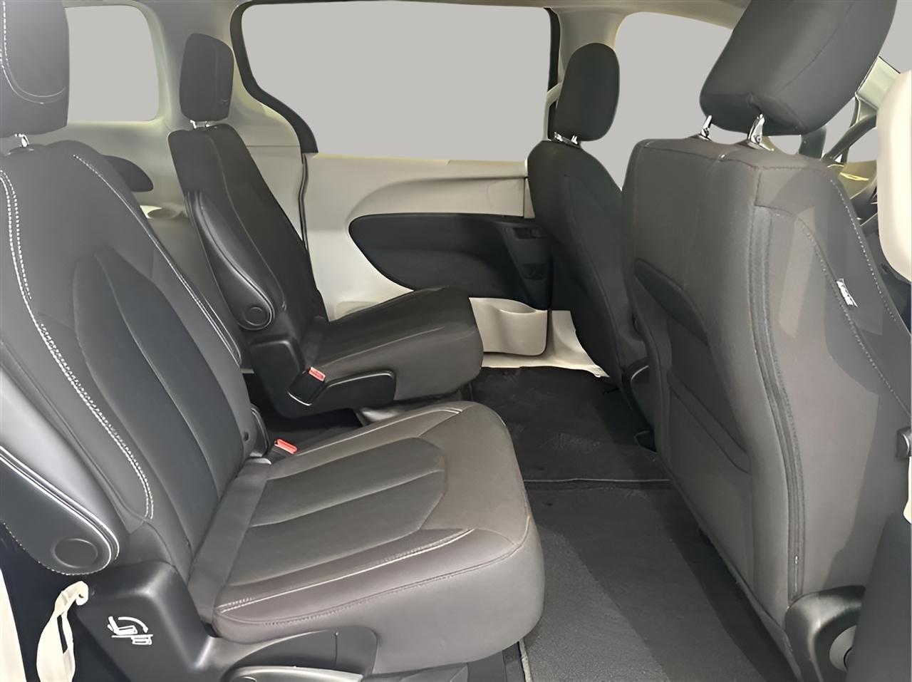 Chrysler Voyager LX 2023
