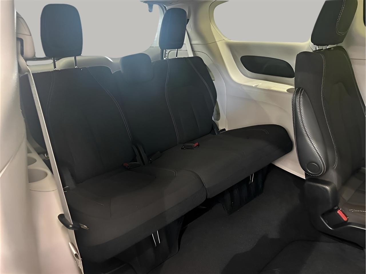 Chrysler Voyager LX 2023