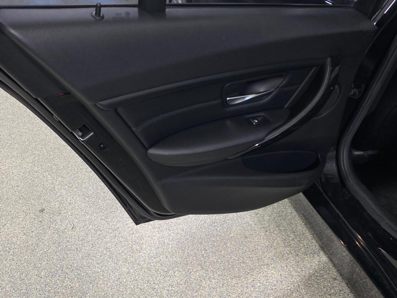 BMW 3-Series 320i xDrive Sedan 2018