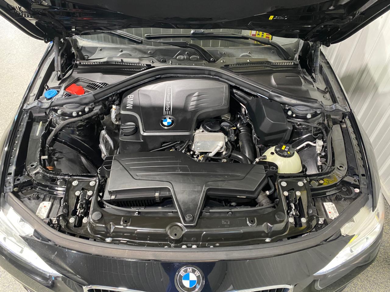 BMW 3-Series 320i xDrive Sedan 2018