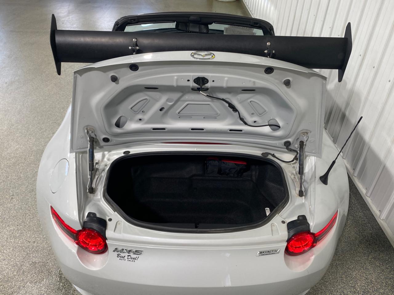 Mazda MX-5 Miata Grand Touring 6AT 2016