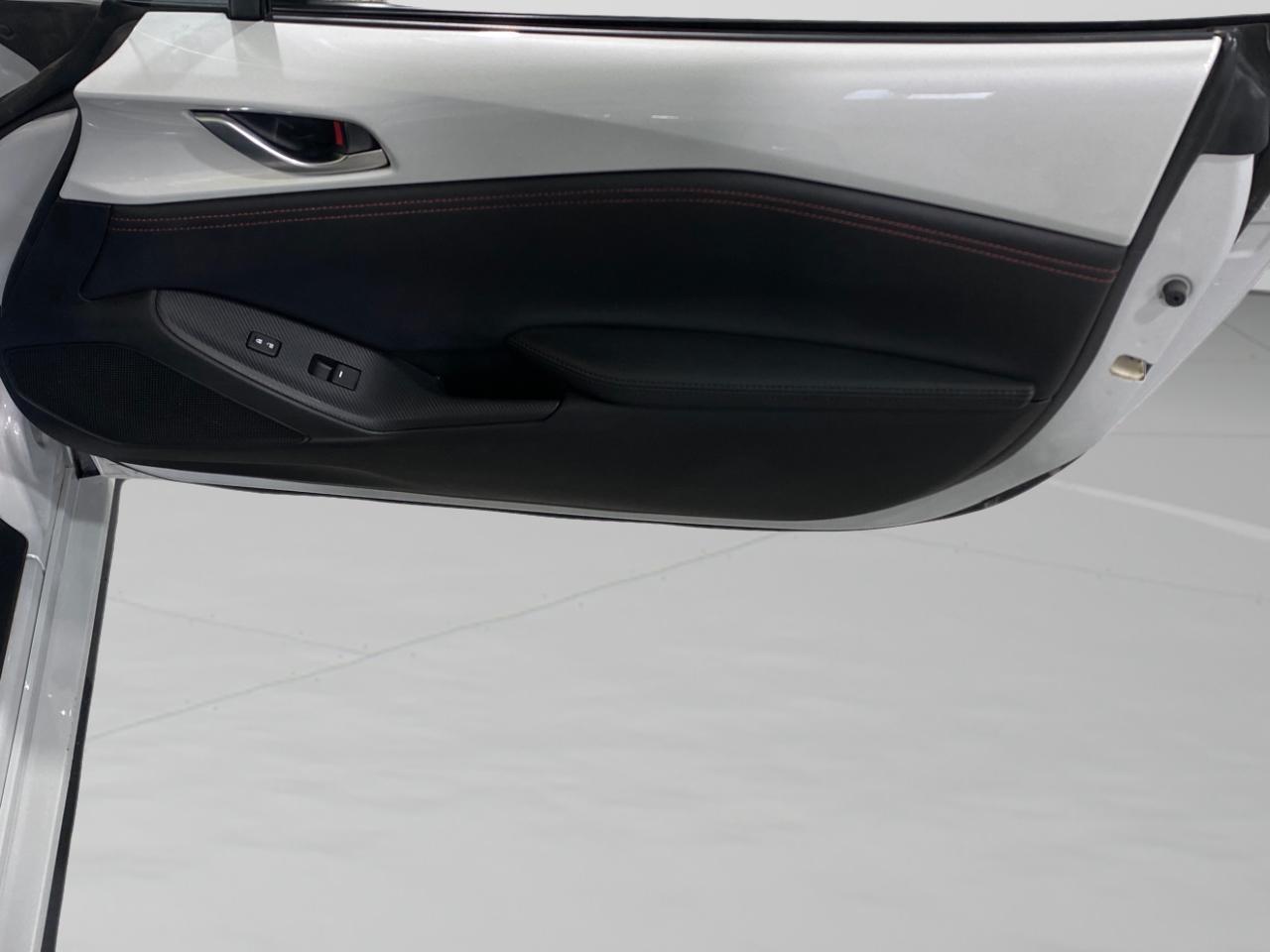 Mazda MX-5 Miata Grand Touring 6AT 2016