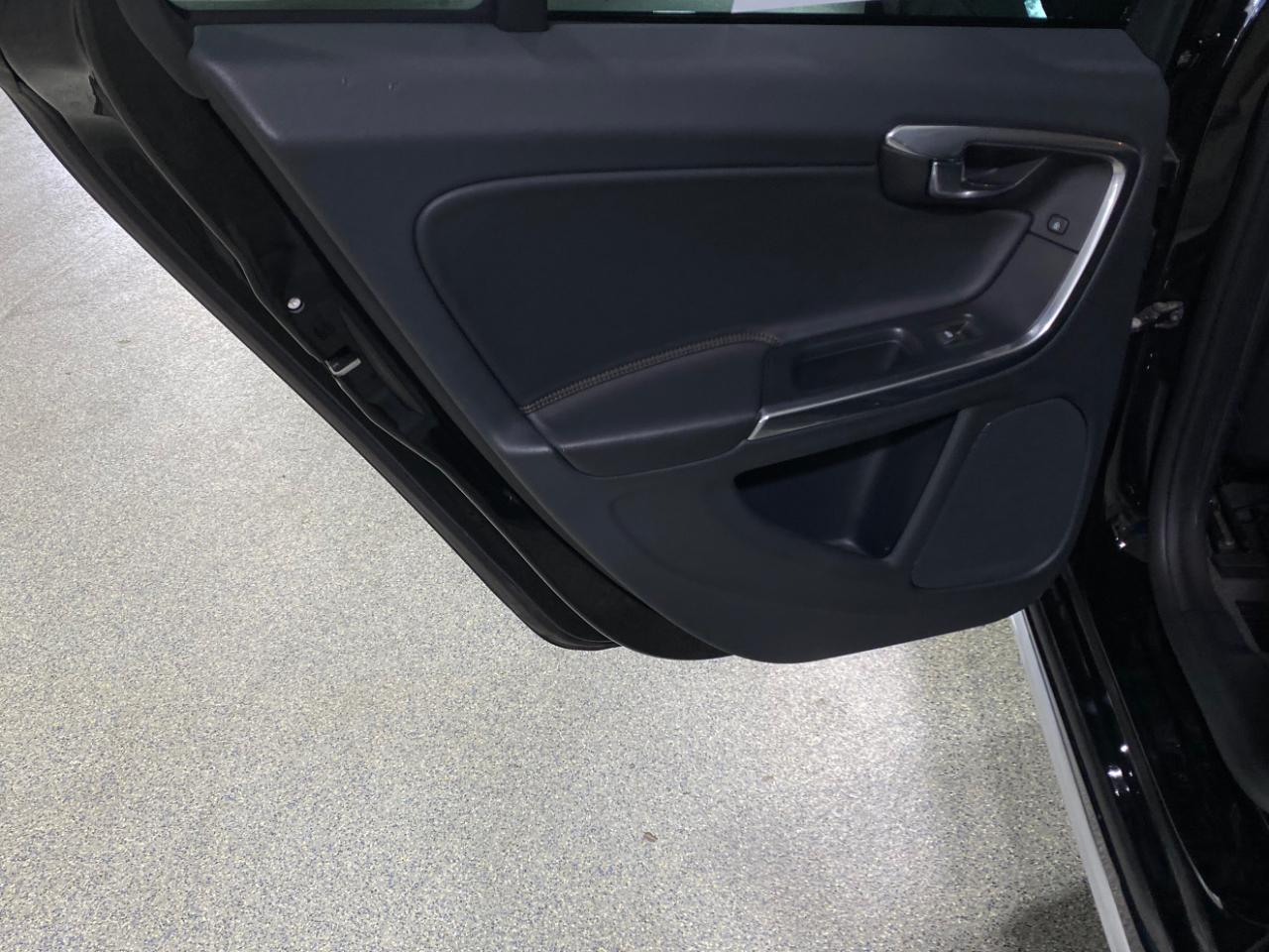 Volvo V60 Cross Country T5 2016