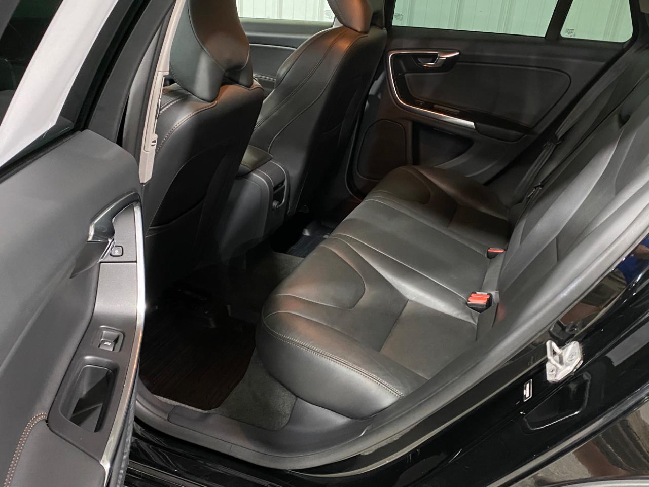 Volvo V60 Cross Country T5 2016