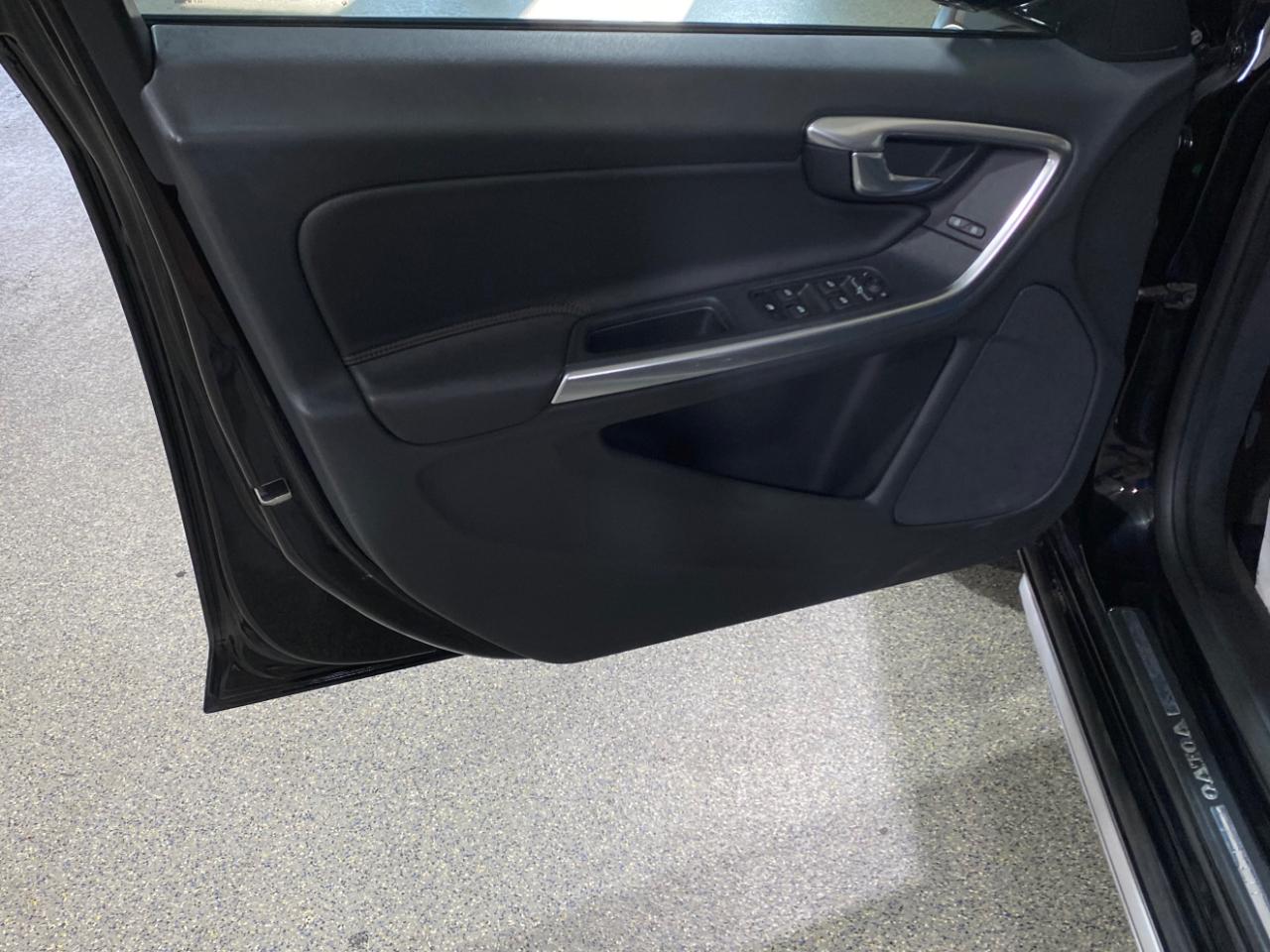 Volvo V60 Cross Country T5 2016