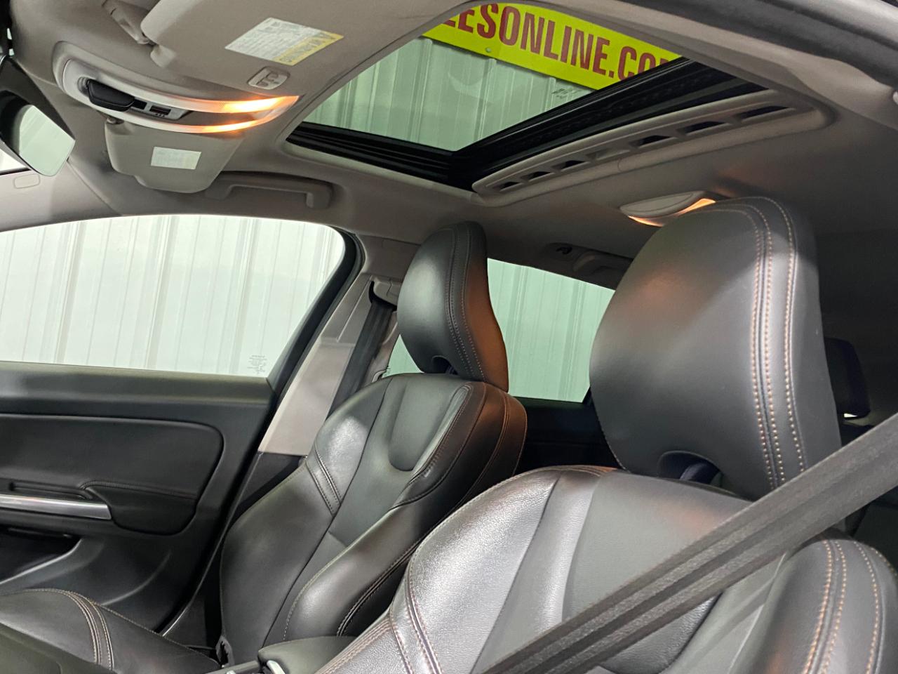 Volvo V60 Cross Country T5 2016