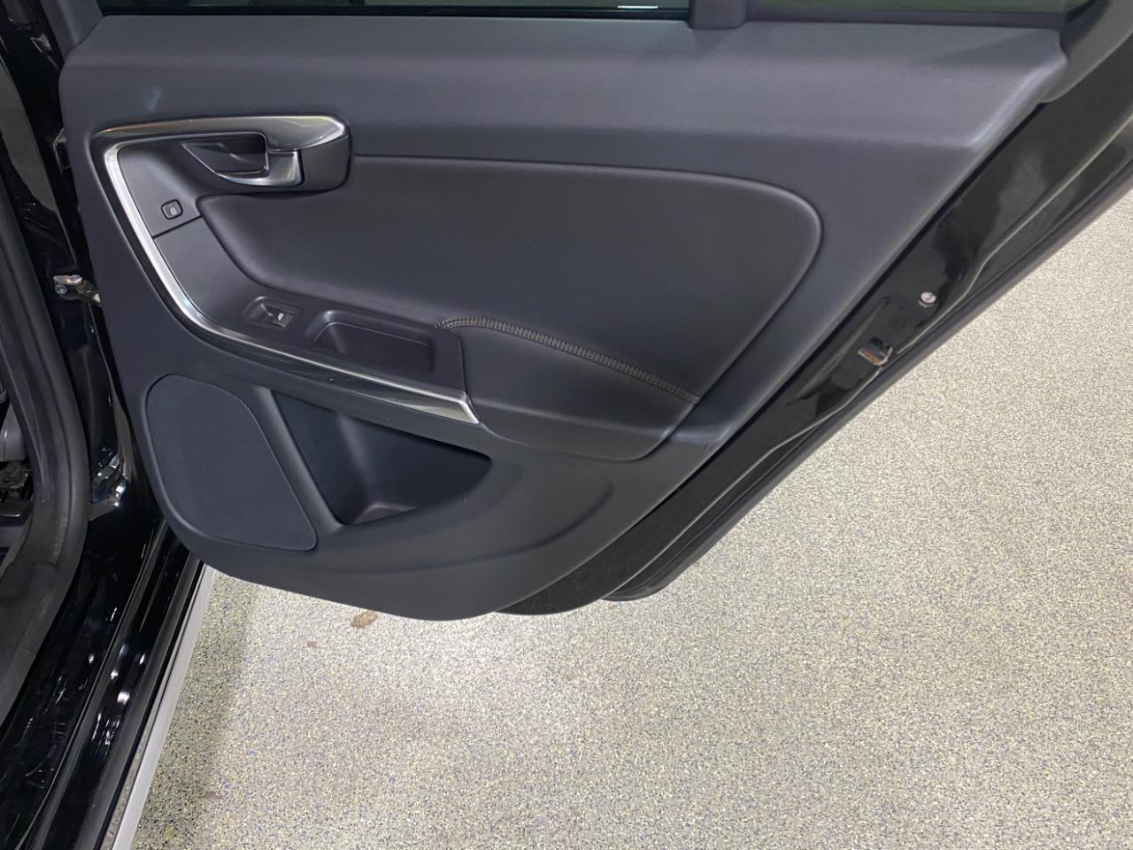 Volvo V60 Cross Country T5 2016
