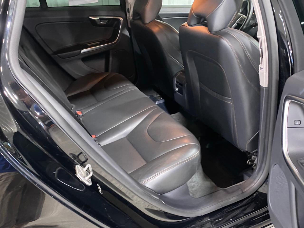 Volvo V60 Cross Country T5 2016