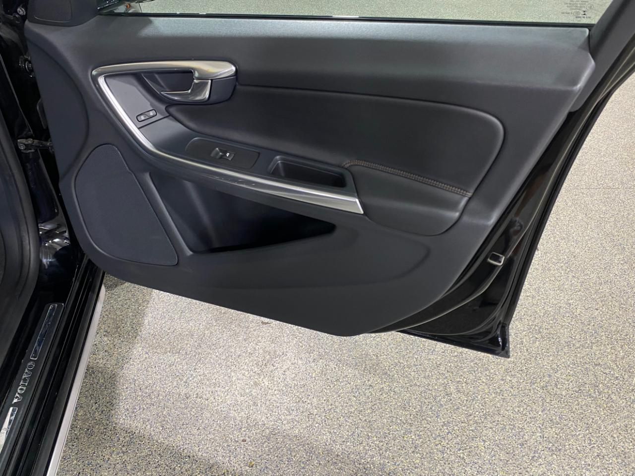 Volvo V60 Cross Country T5 2016