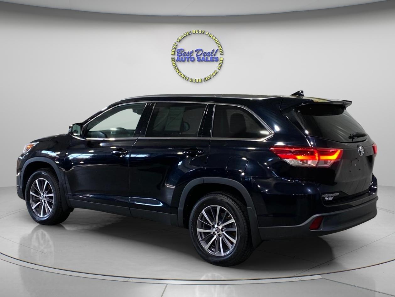 Toyota Highlander XLE AWD V6 2019