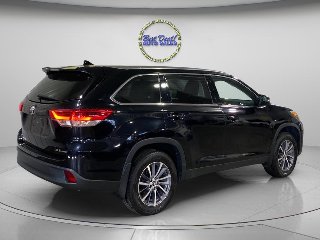 Toyota Highlander XLE AWD V6 2019