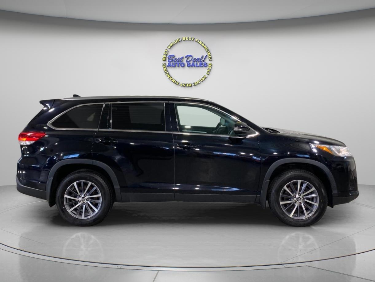 Toyota Highlander XLE AWD V6 2019