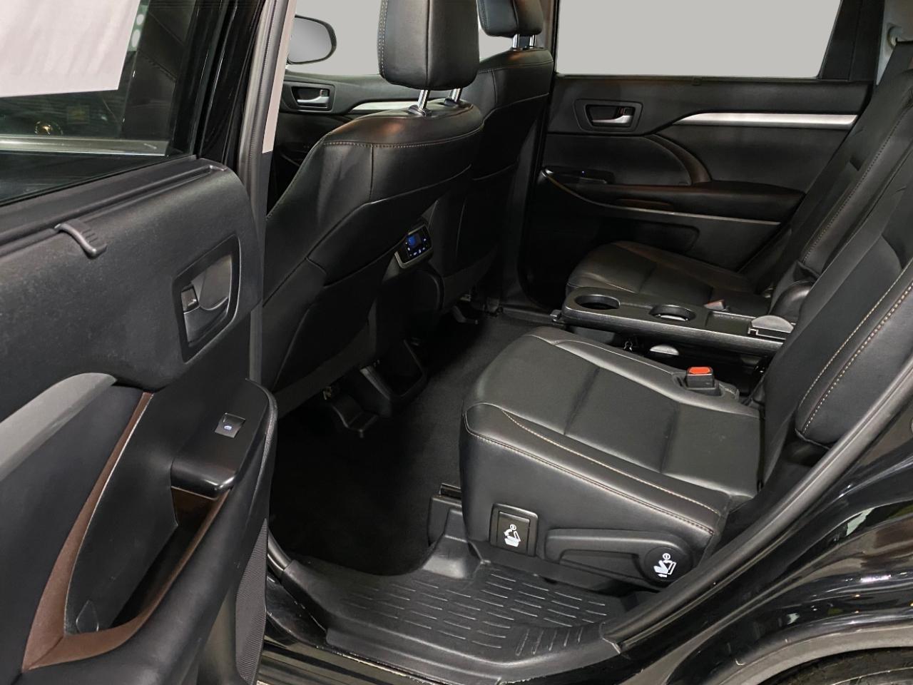 Toyota Highlander XLE AWD V6 2019