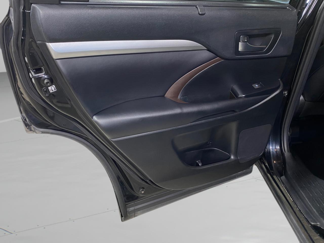 Toyota Highlander XLE AWD V6 2019