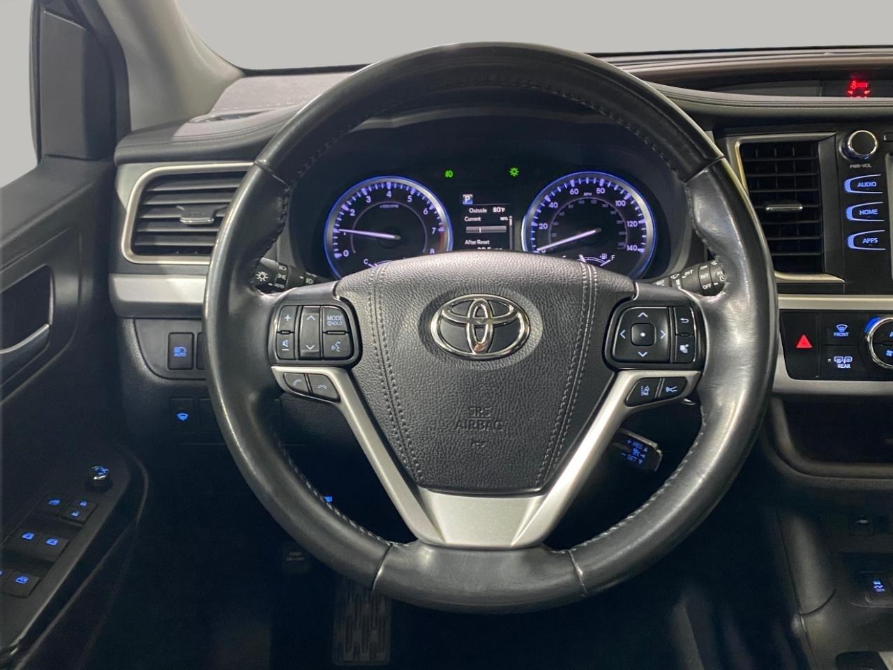 Toyota Highlander XLE AWD V6 2019