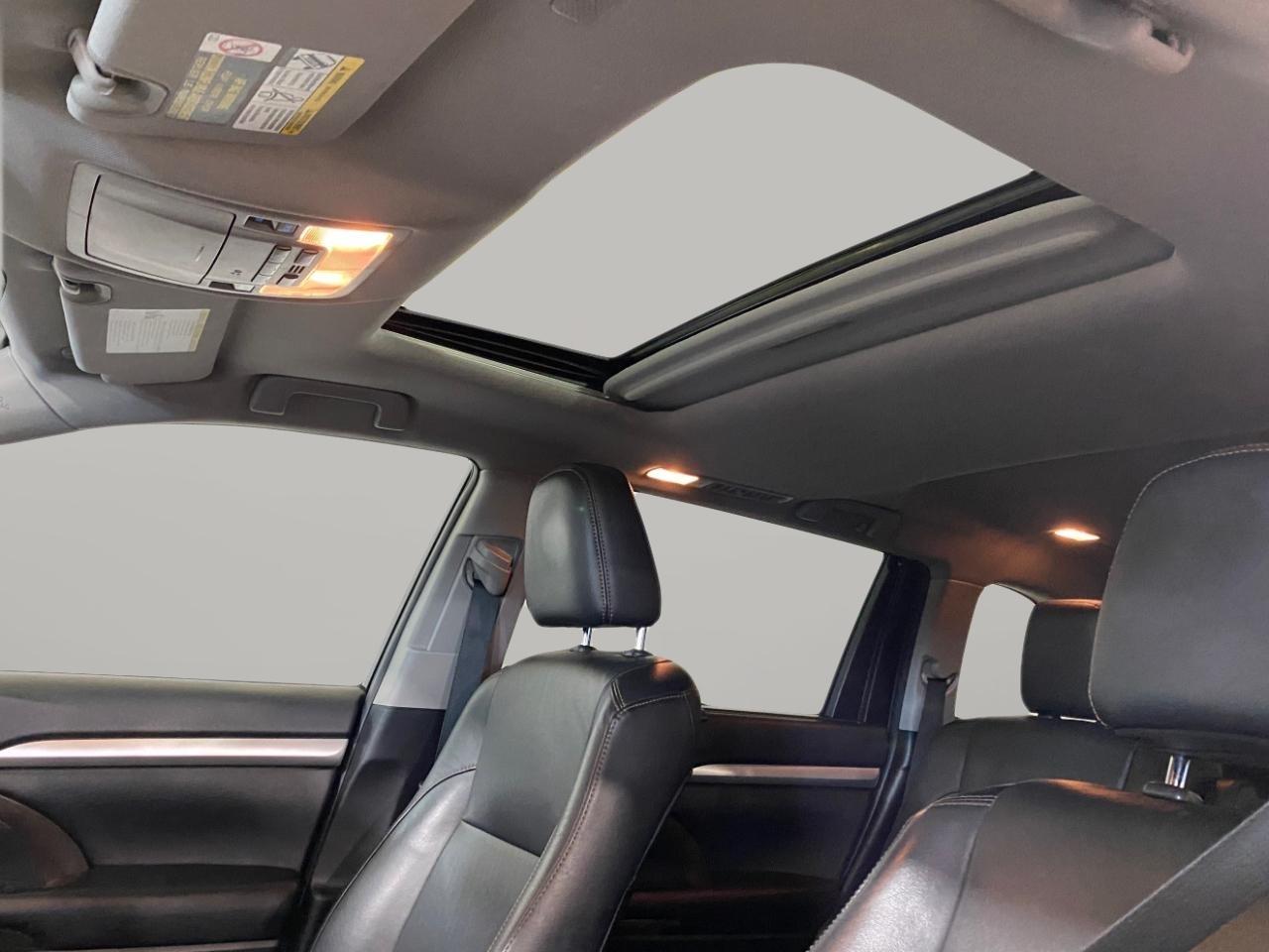Toyota Highlander XLE AWD V6 2019