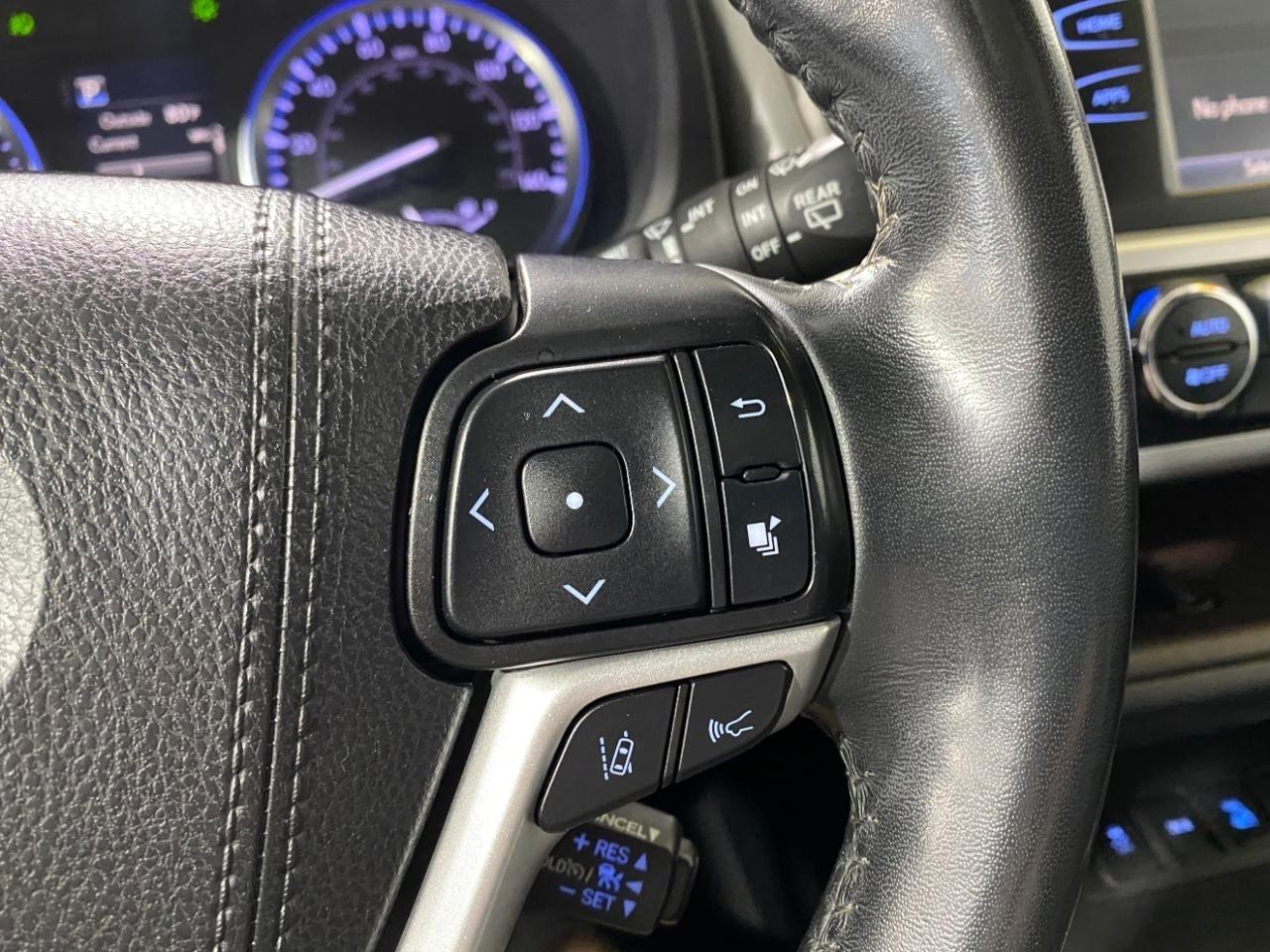 Toyota Highlander XLE AWD V6 2019