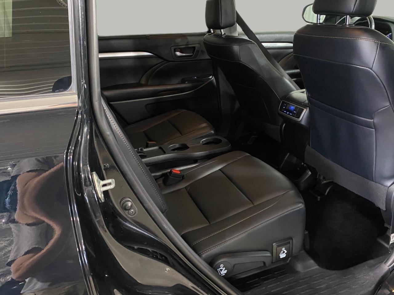 Toyota Highlander XLE AWD V6 2019