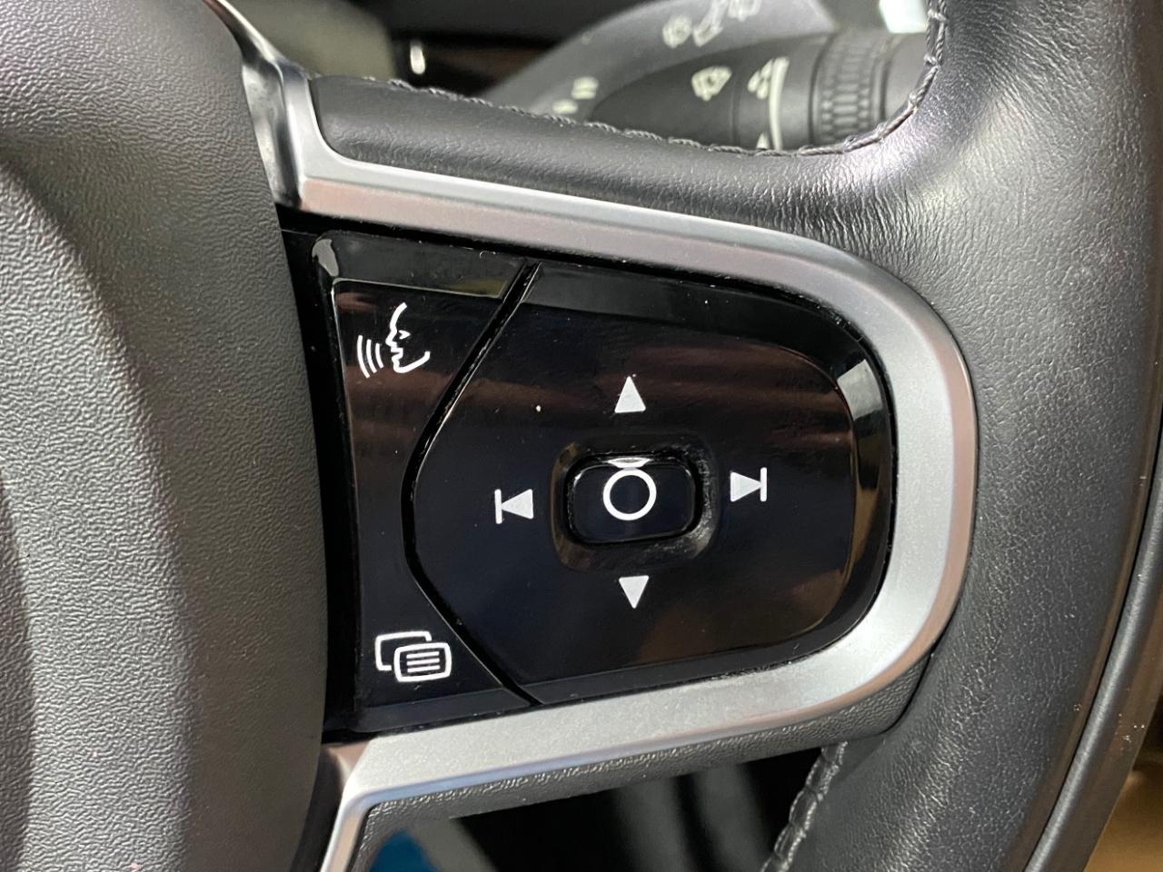 Volvo XC90 T6 Momentum AWD 2019