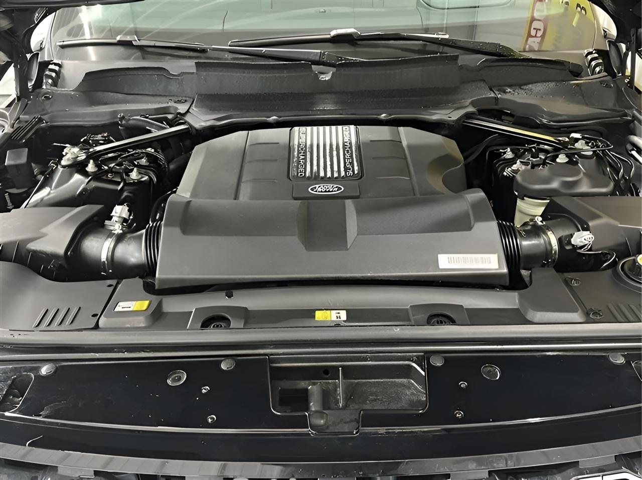 Land Rover Range Rover P525 HSE Westminster LWB 2021