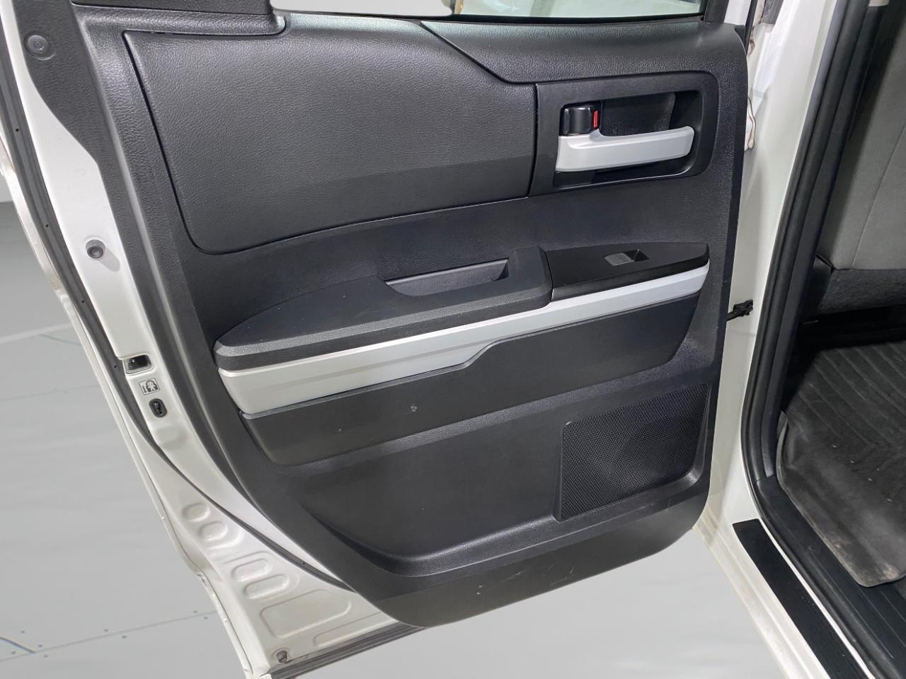 Toyota Tundra SR5 5.7L V8 Double Cab 4WD 2019