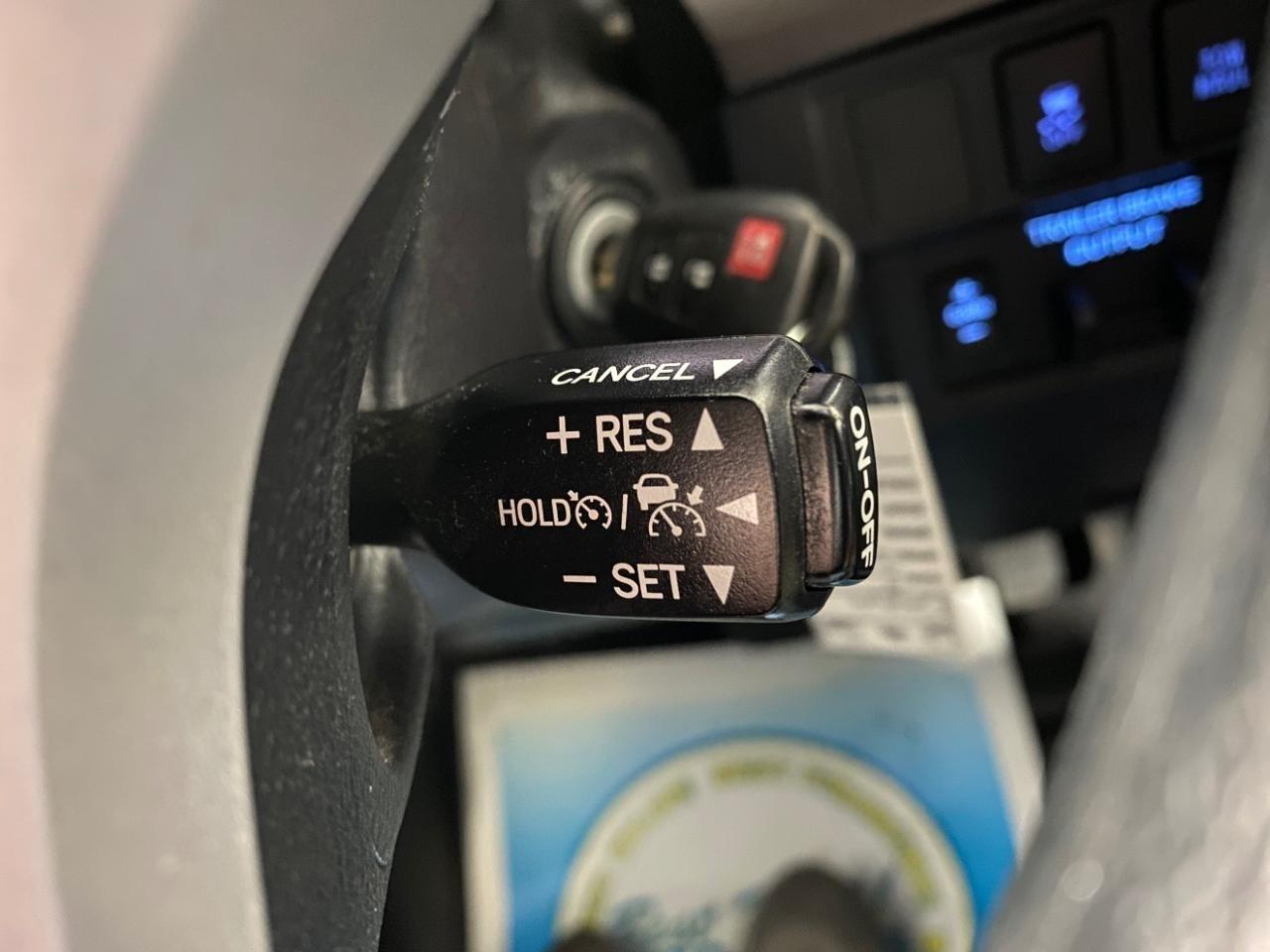 Toyota Tundra SR5 5.7L V8 Double Cab 4WD 2019