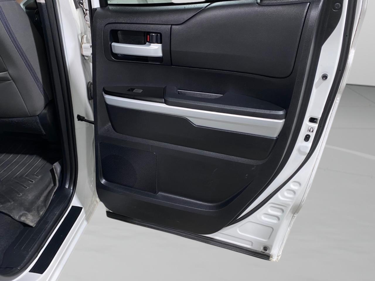 Toyota Tundra SR5 5.7L V8 Double Cab 4WD 2019