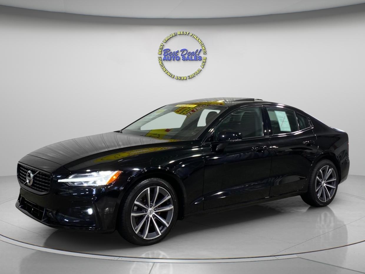 2022 Volvo S60 B5 Momentum