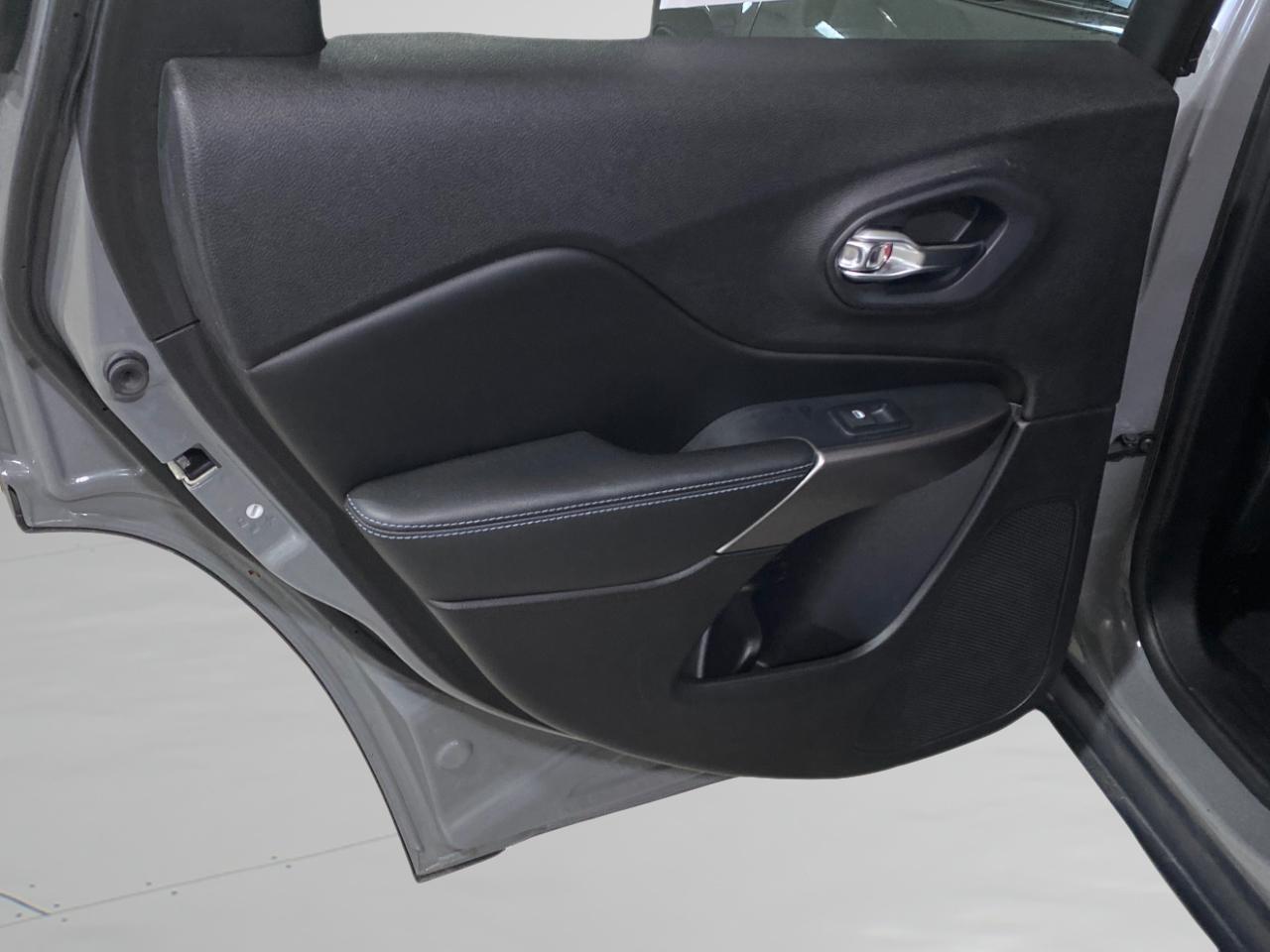 Jeep Cherokee Latitude Plus 4WD 2020