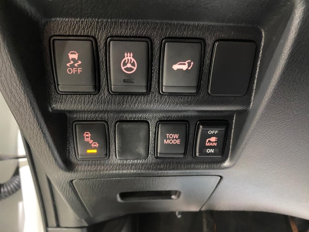 Nissan Pathfinder SL 4WD 2018
