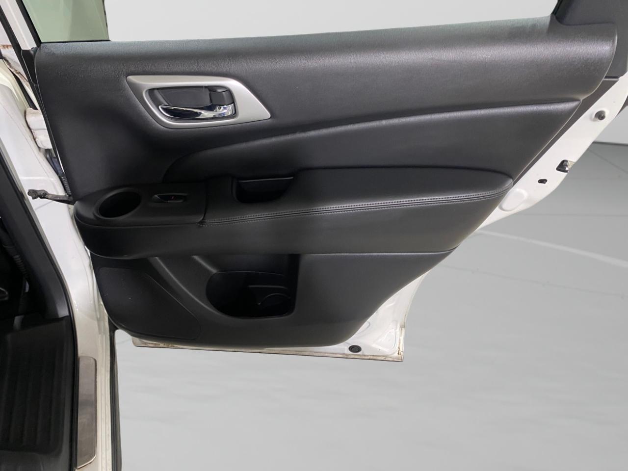 Nissan Pathfinder SL 4WD 2018