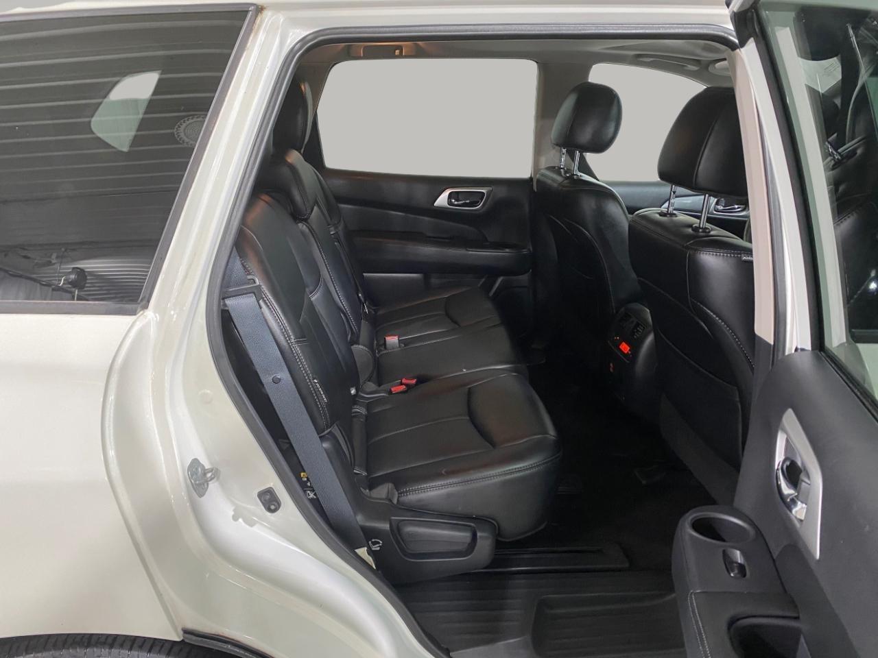 Nissan Pathfinder SL 4WD 2018