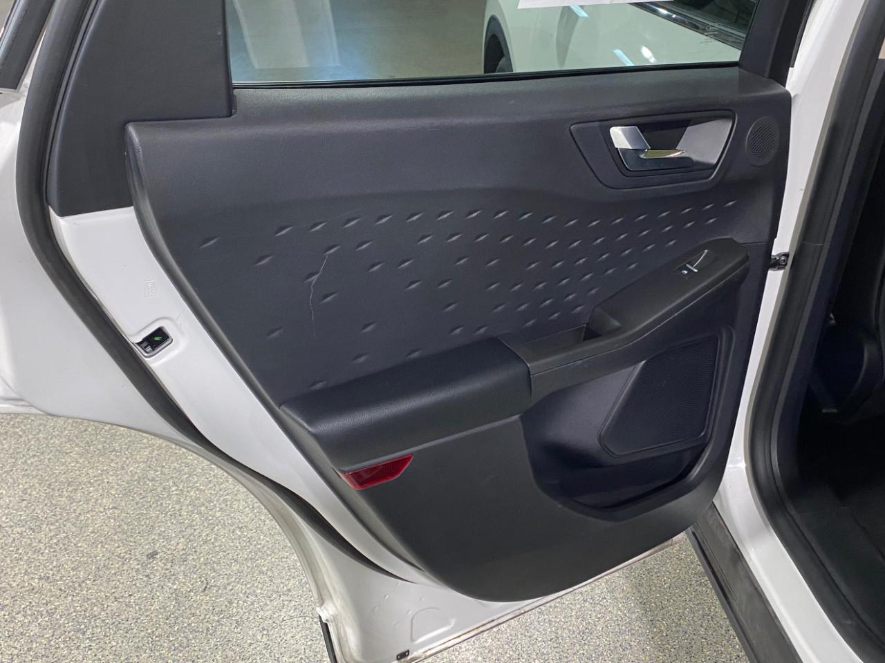 Ford Escape Hybrid Titanium 2020