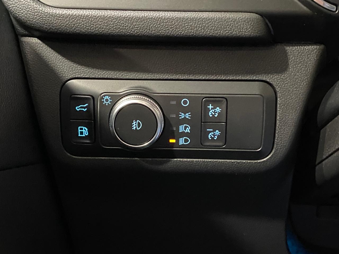 Ford Escape Hybrid Titanium 2020