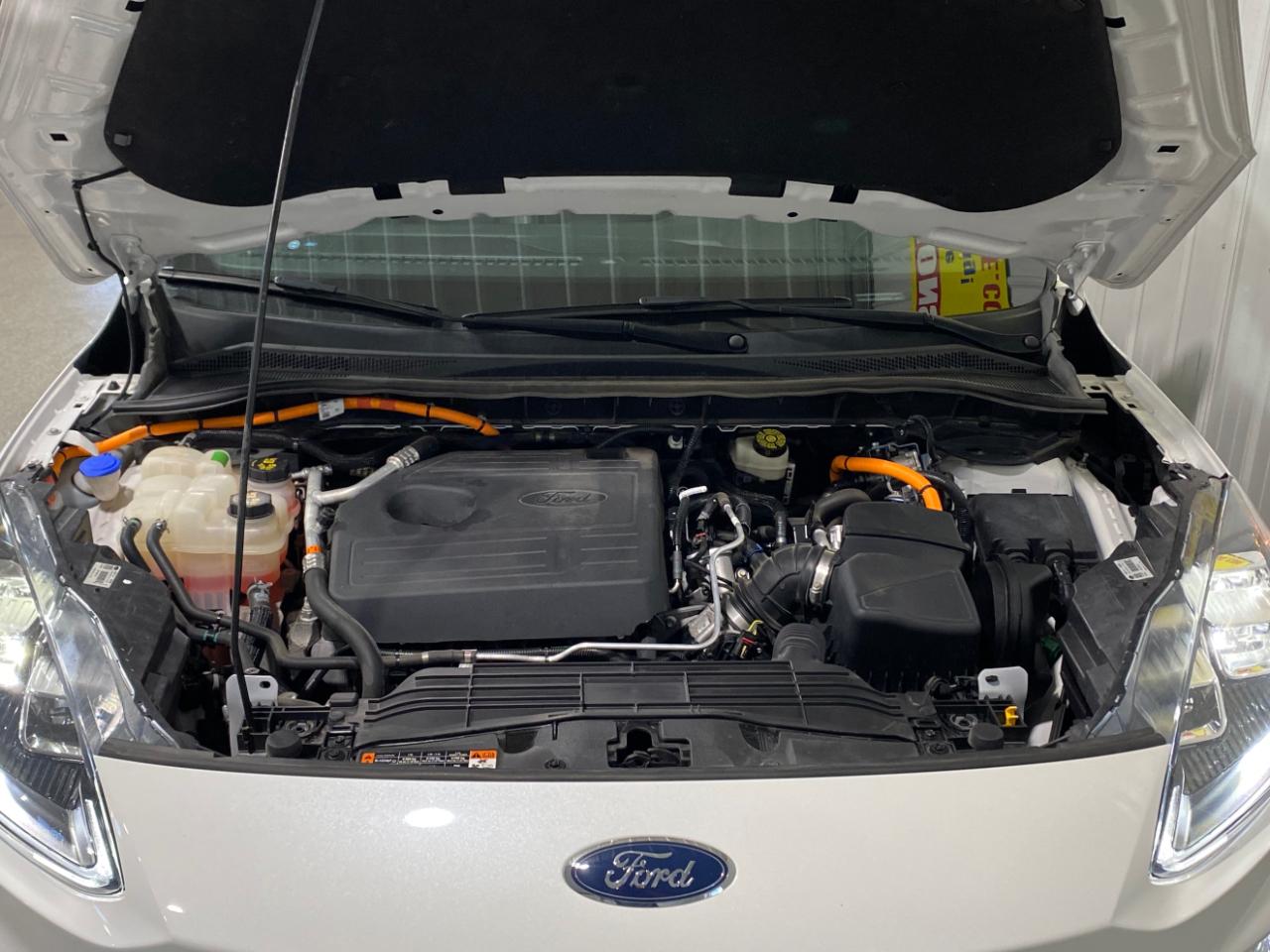 Ford Escape Hybrid Titanium 2020