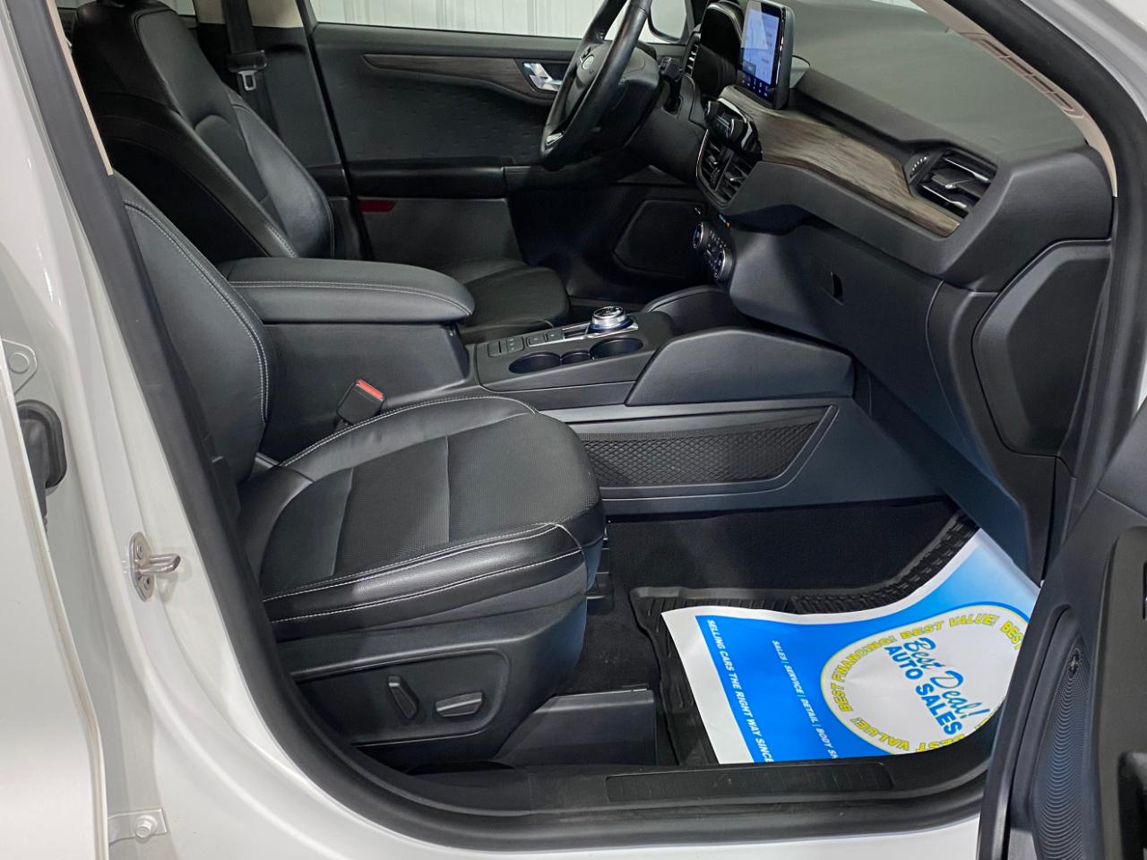Ford Escape Hybrid Titanium 2020