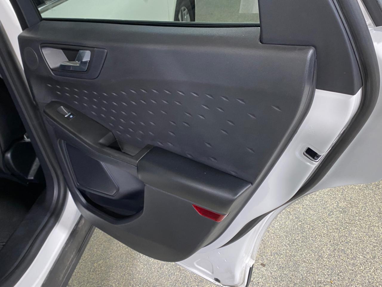 Ford Escape Hybrid Titanium 2020