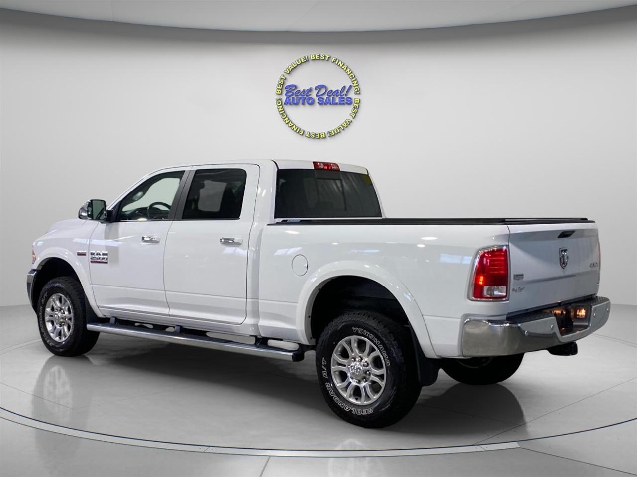 RAM 2500 Laramie Crew Cab SWB 4WD 2016