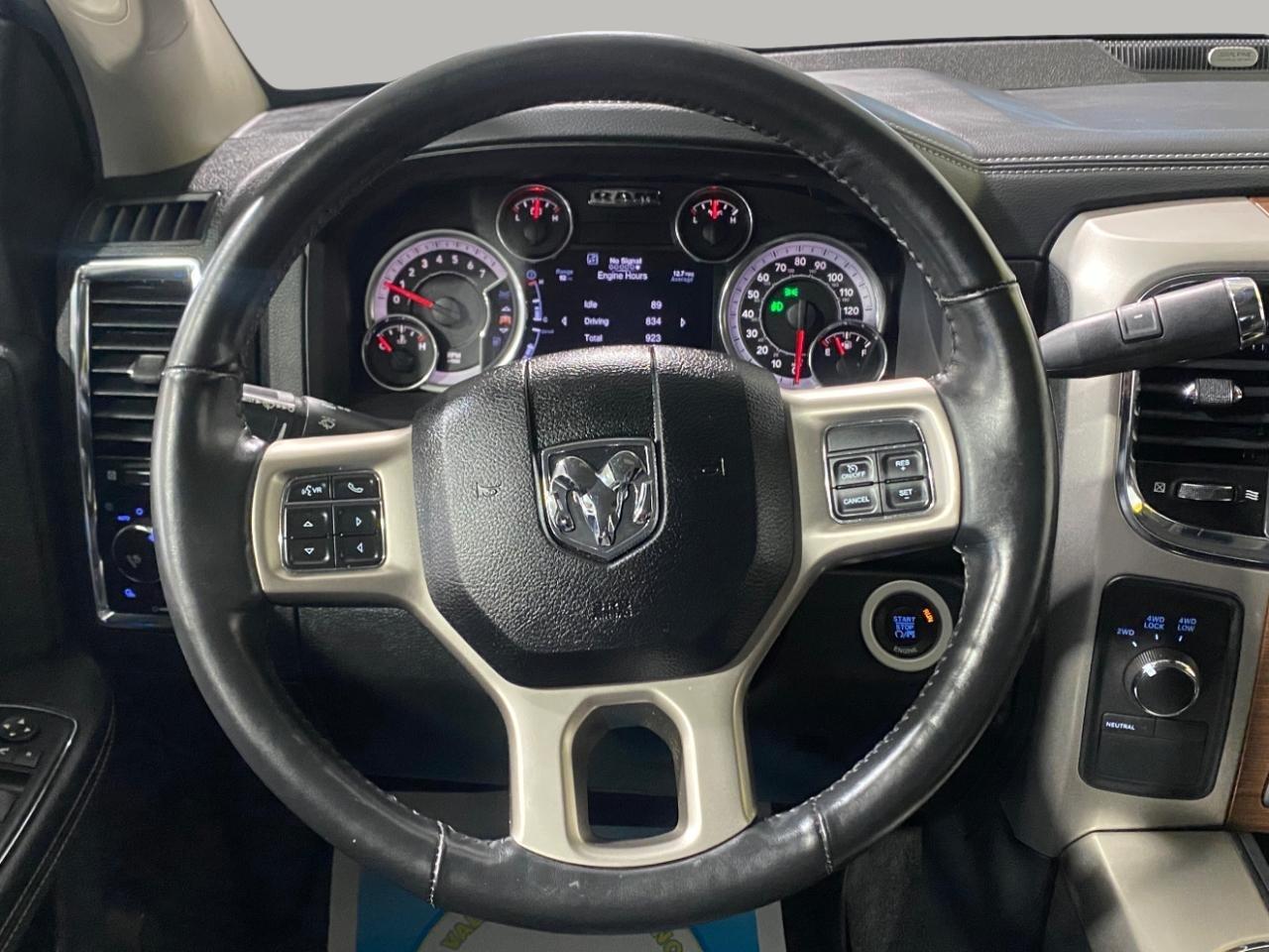 RAM 2500 Laramie Crew Cab SWB 4WD 2016