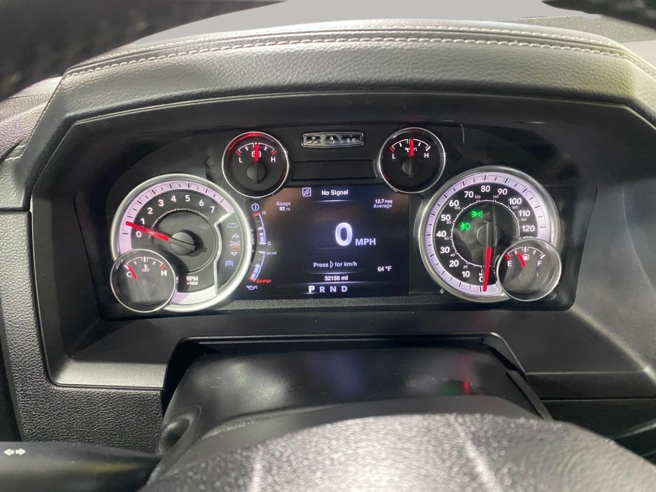 RAM 2500 Laramie Crew Cab SWB 4WD 2016
