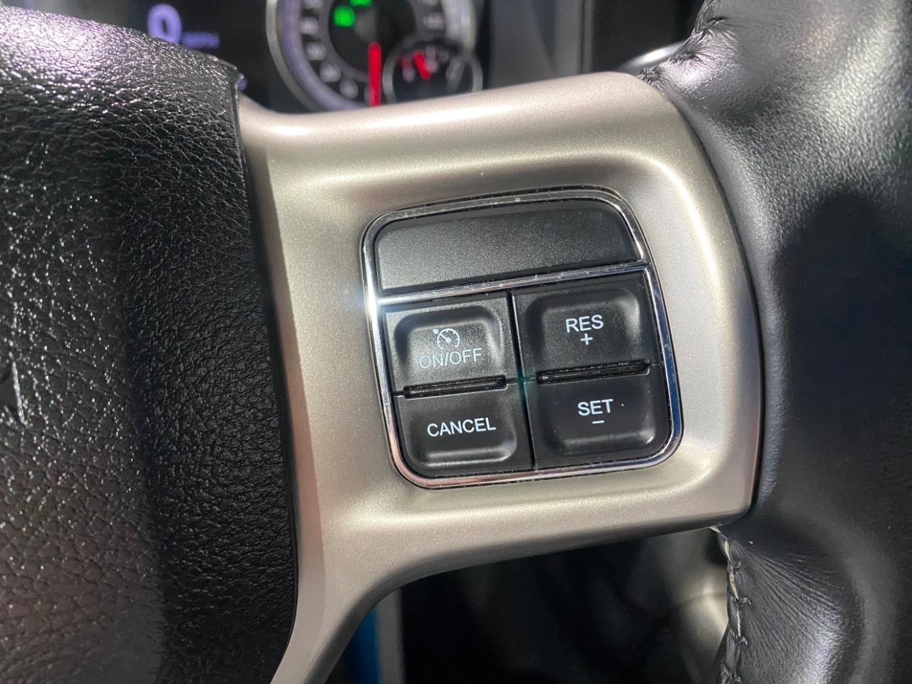 RAM 2500 Laramie Crew Cab SWB 4WD 2016