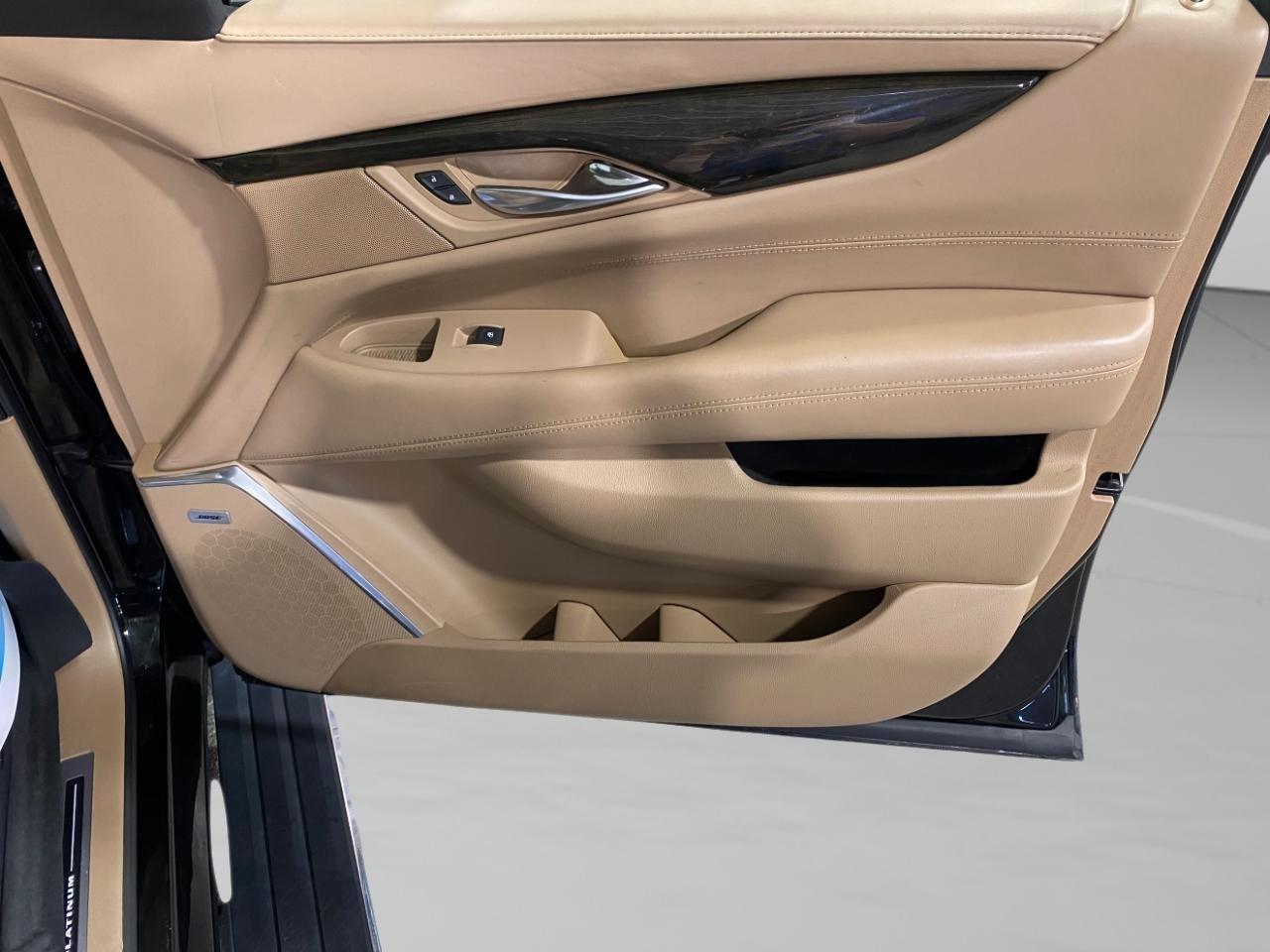 Cadillac Escalade Platinum 4WD 2018
