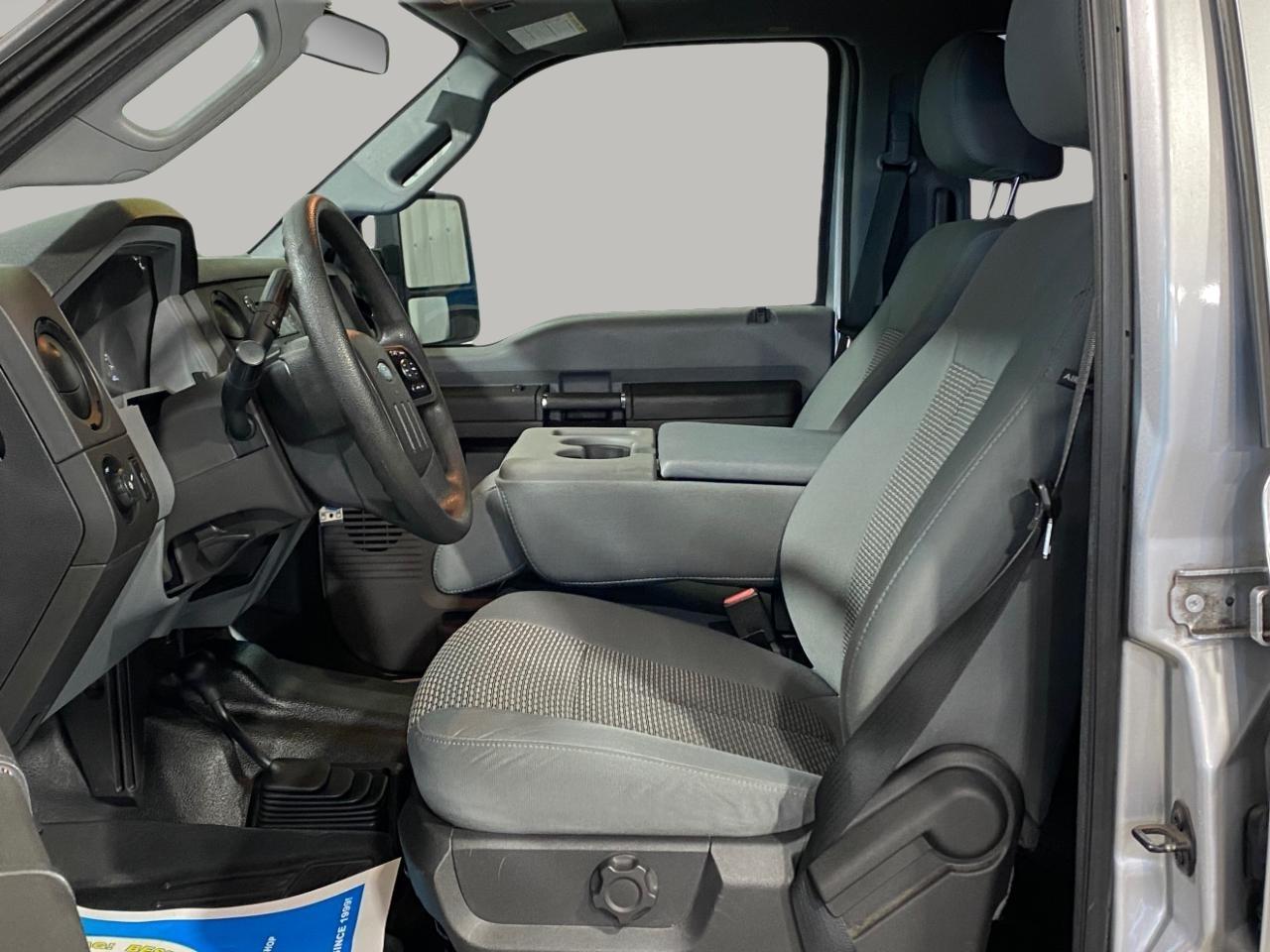 Ford F-250 SD XL Crew Cab 4WD 2016