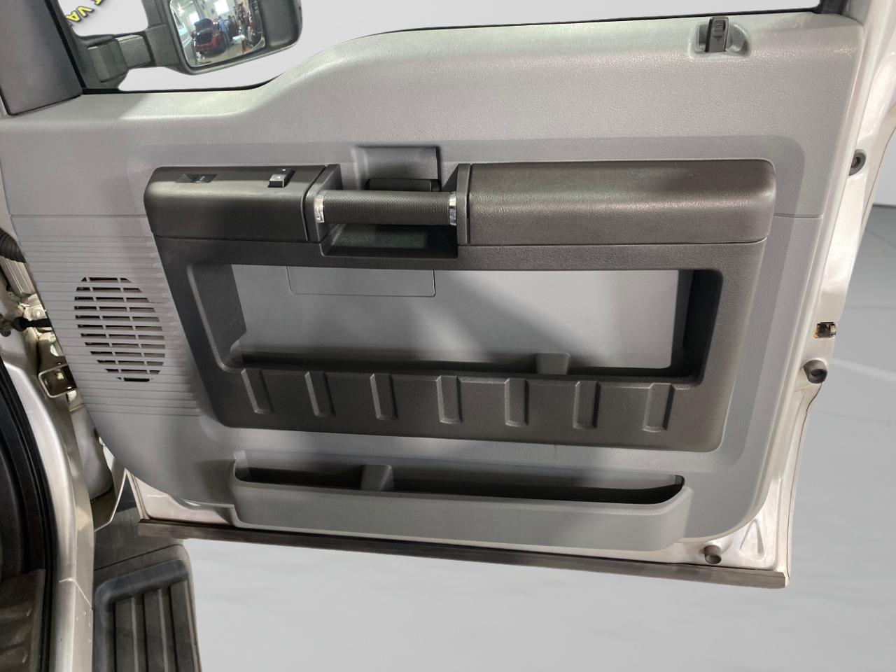 Ford F-250 SD XL Crew Cab 4WD 2016