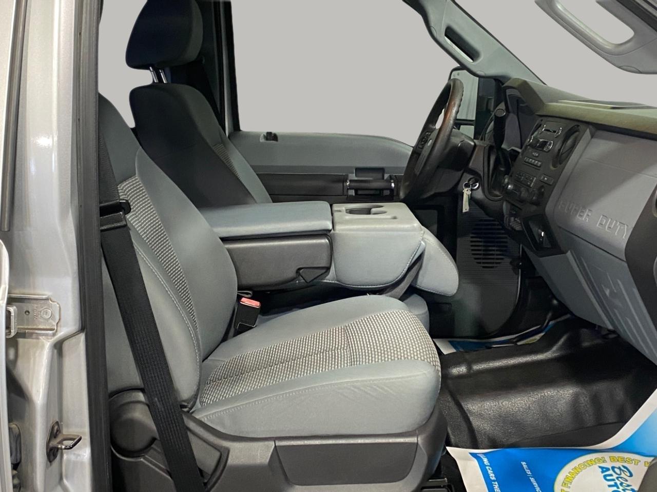 Ford F-250 SD XL Crew Cab 4WD 2016