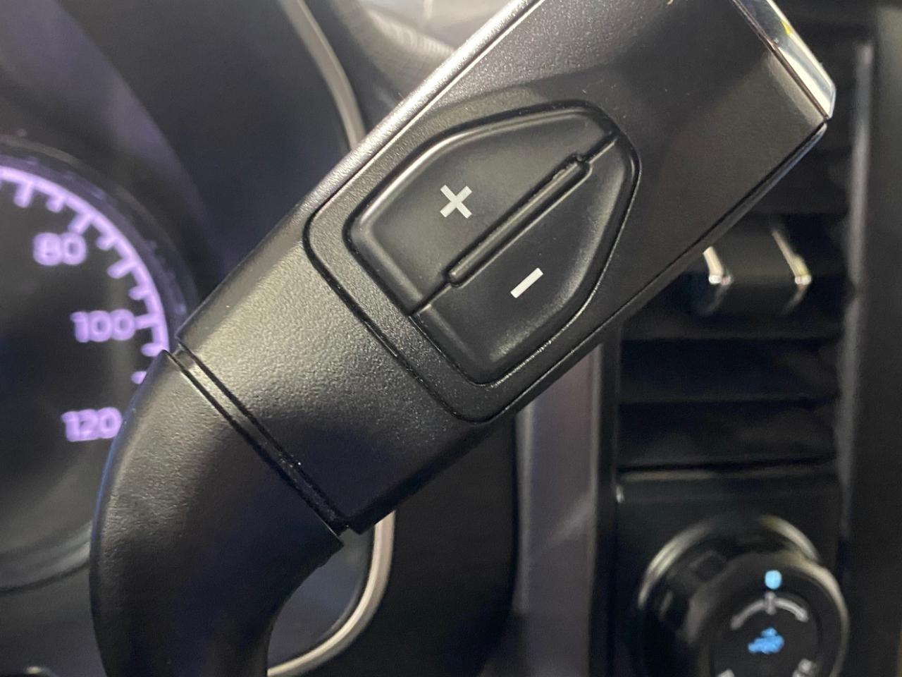 Ford F-150 SuperCrew 139" XLT 4WD 2023