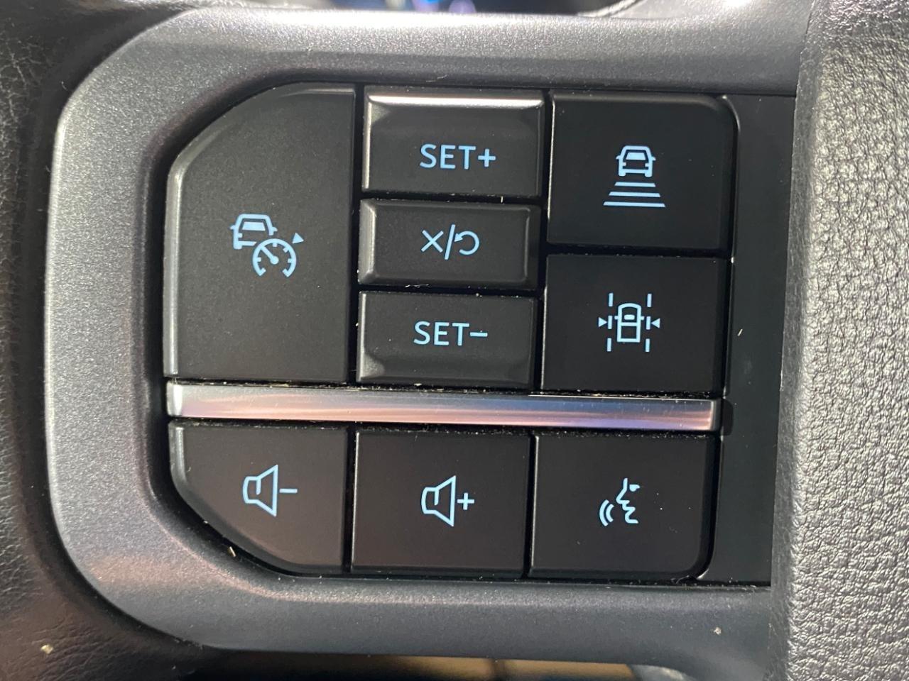 Ford F-150 SuperCrew 139" XLT 4WD 2023