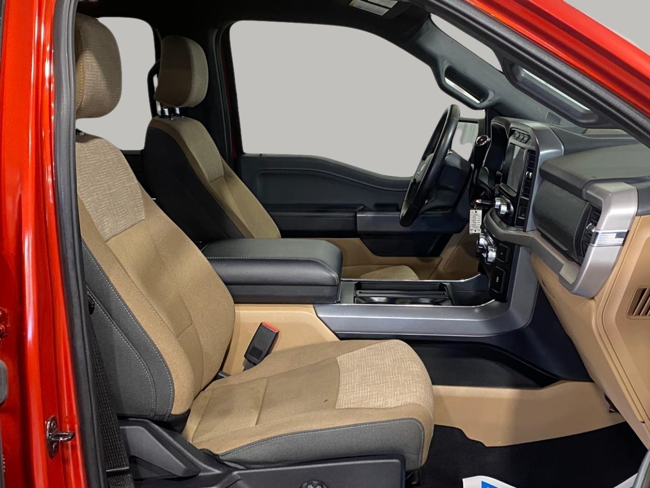 Ford F-150 SuperCrew 139" XLT 4WD 2023